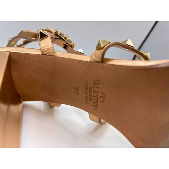 VALENTINO GARAVANI LEATHER ROCKSTUD ROSE GOLD GLADIATOR METALLIC SANDALS, SZ 39 - Picture 12 of 15